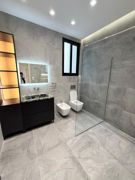 🏡 Super Vilë për Shitje – Liqeni i Thatë, Tiranë