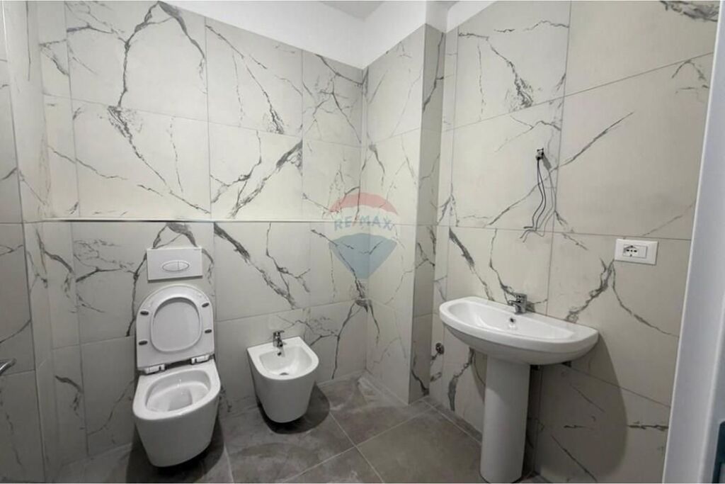 JEPET ME QIRA, APARTAMENT 1+1, UNIVERS CITY