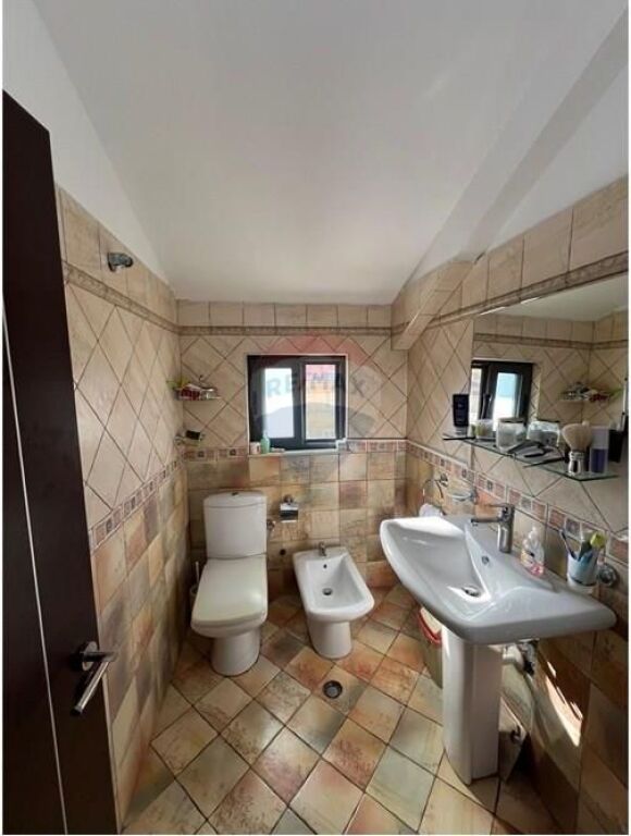 Apartament 3+1+2 ne shitje,Tregu Elektrik - Pamja 5