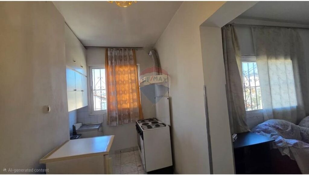Appartamento 1+1 in Vendita – Quartiere Topana, vicino al Comune di Vlora
