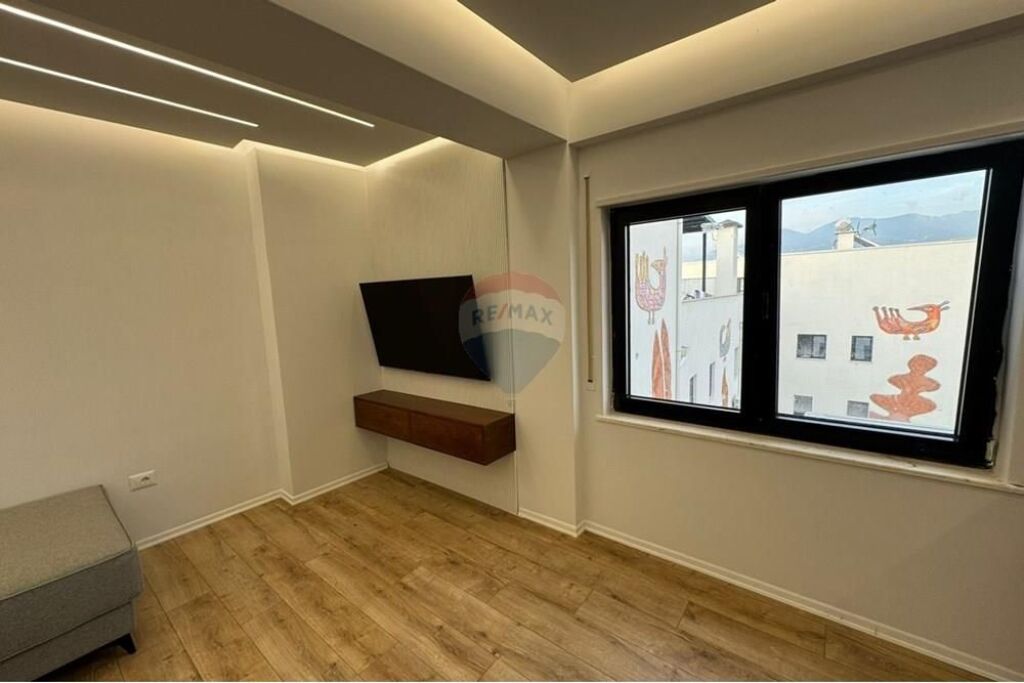Apartament - Për Shitje - Kodra e Diellit 1, Tiranë