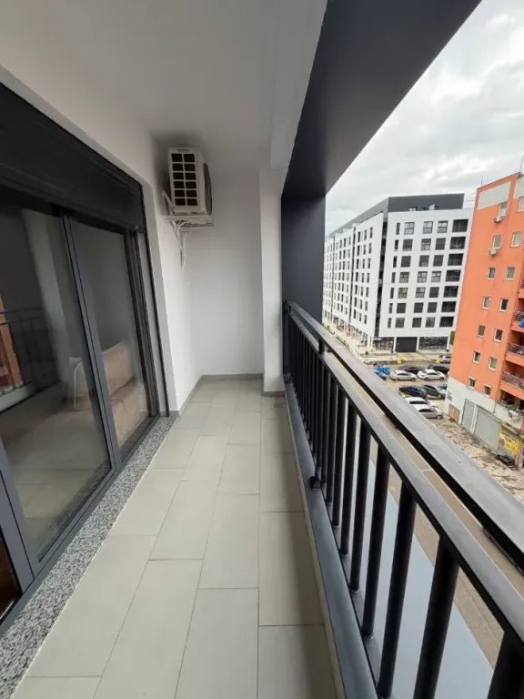 Jepet super apartament 1+1 me qera tek Bulevardi Ri