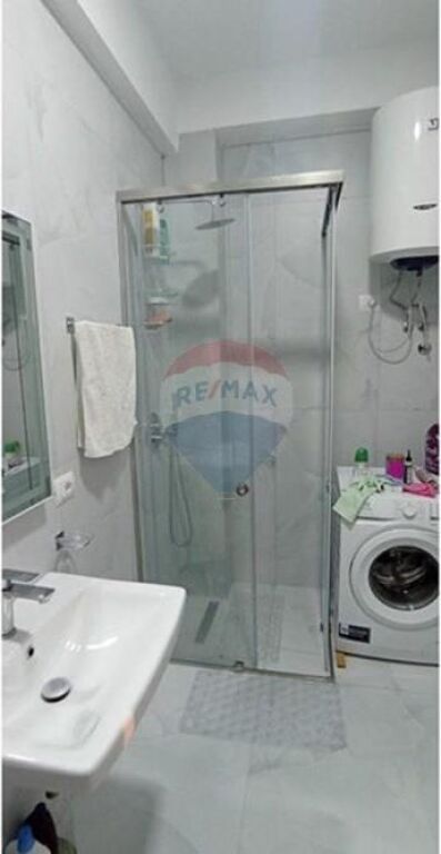 Apartament - Për Qira - Rruga Ali Demi, Tiranë