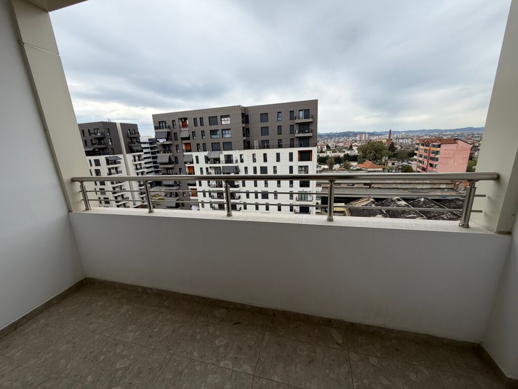 2+1, furnished at trio tower don bosko, 850 euro