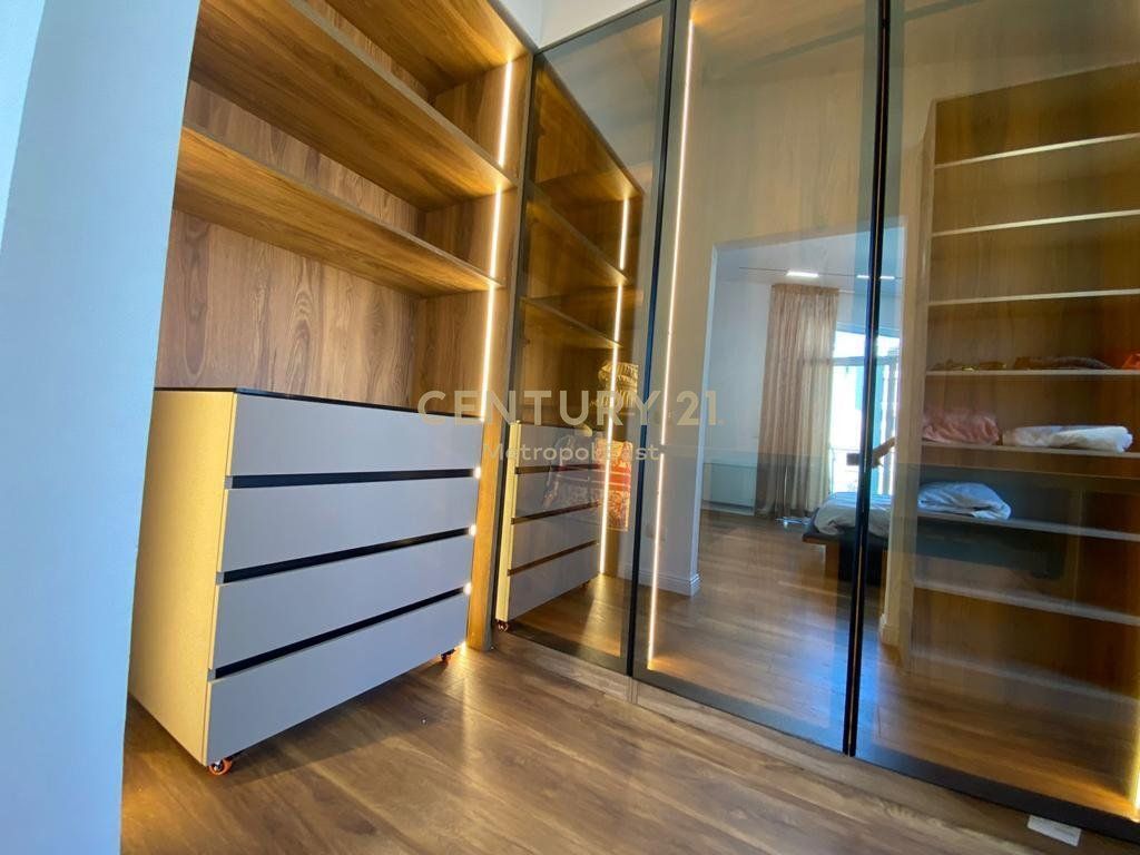 Luxurious villa for rent near Teg