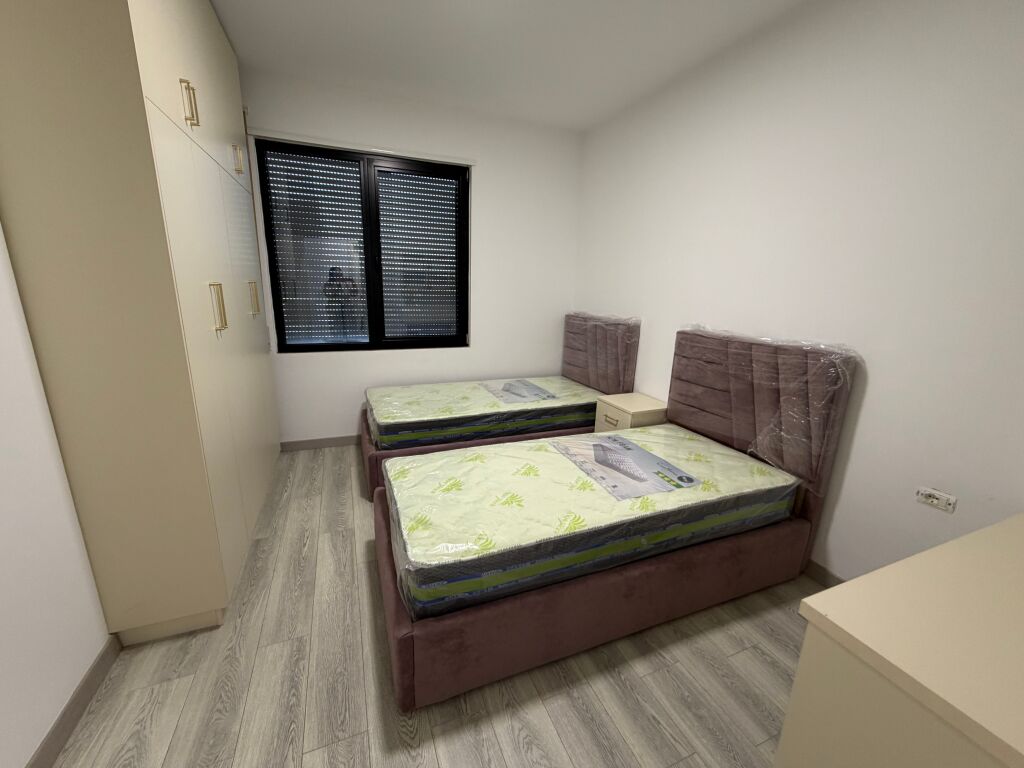 2+1, furnished at trio tower don bosko, 850 euro