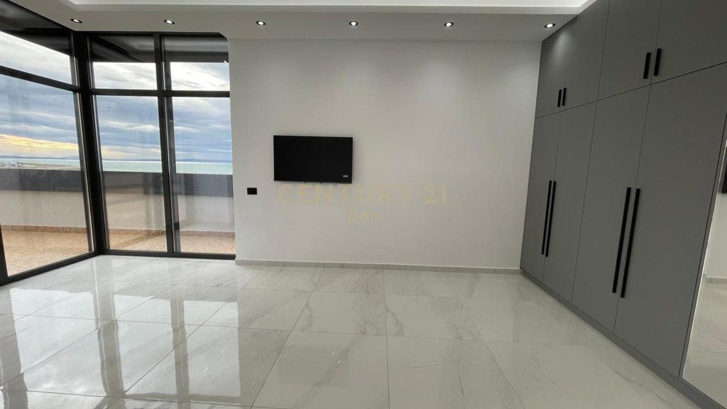 VENDESI SUPER APPARTAMENTO 2+1+2 CON VISTA MARE A VOLLGA, DURRES !!