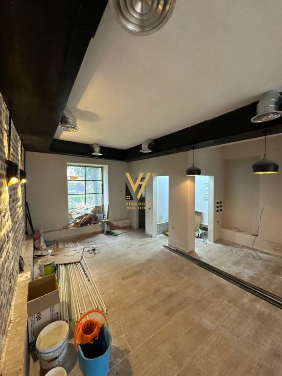 BUSINESS PREMISES 86 M2 FOR RENT IN VASIL SHANTO 100,000 LEKE