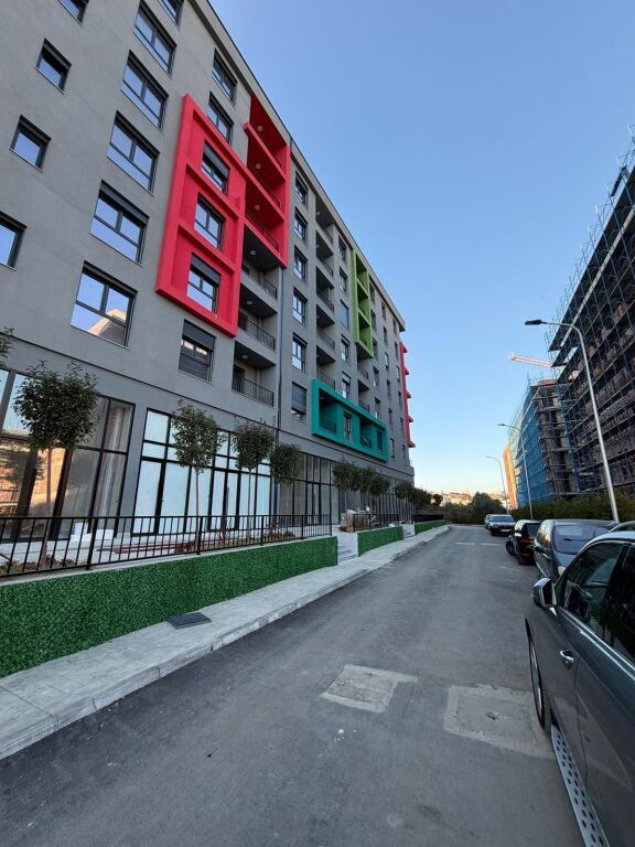 Shitet apartament 1+1 ne Paskuqan
