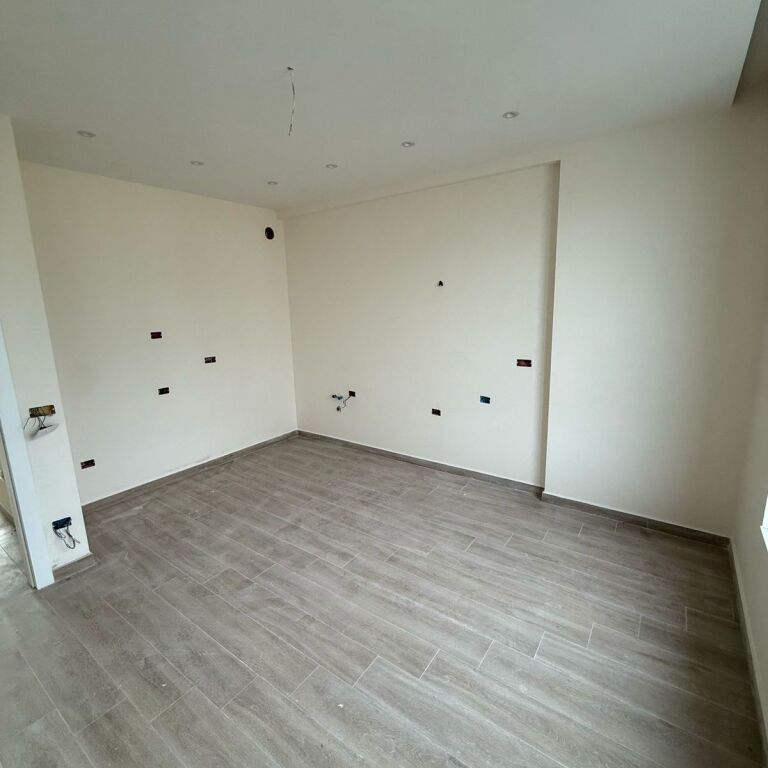 🏡 Shitet Apartament 3+1 – Rruga Jordan Misja, pranë Bulevardit të Ri ✨