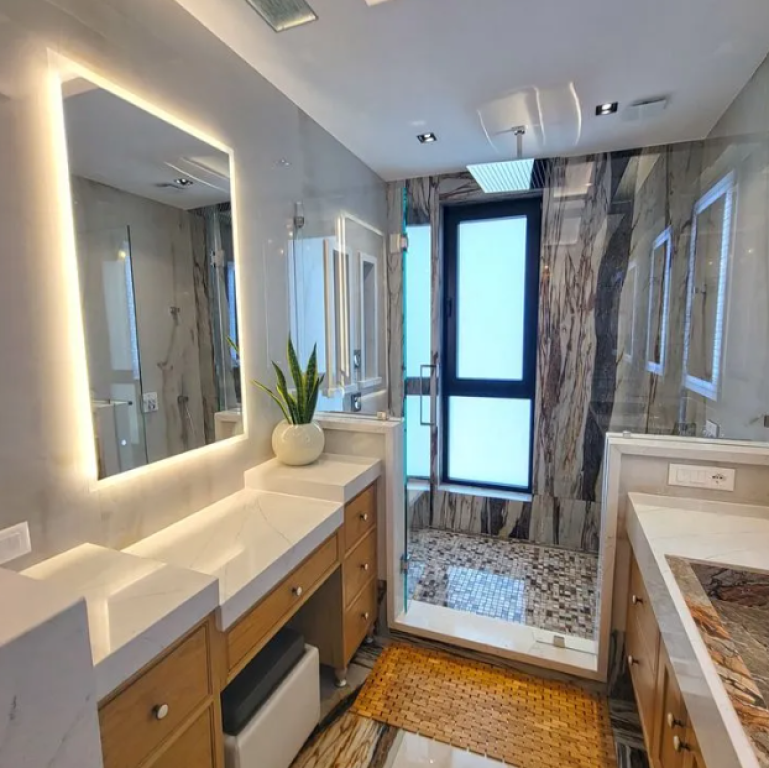 🏙️ Attico di Lusso in Vendita – SQUARE 21   📍Via Kavaja   