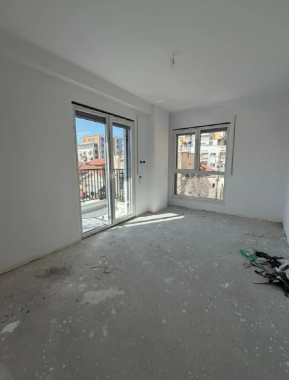 🏡 Shitet Apartament 2+1 – Ali Demi, Tregu Elektrik  
