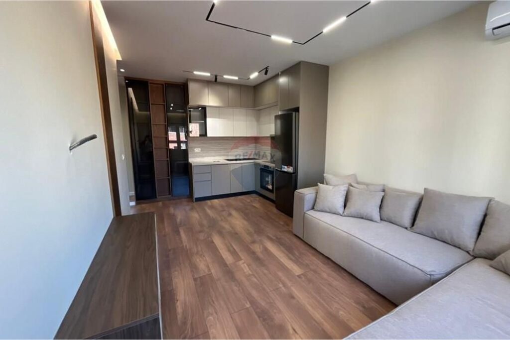 Apartment 1+1 for sale on Mine Peza Street!