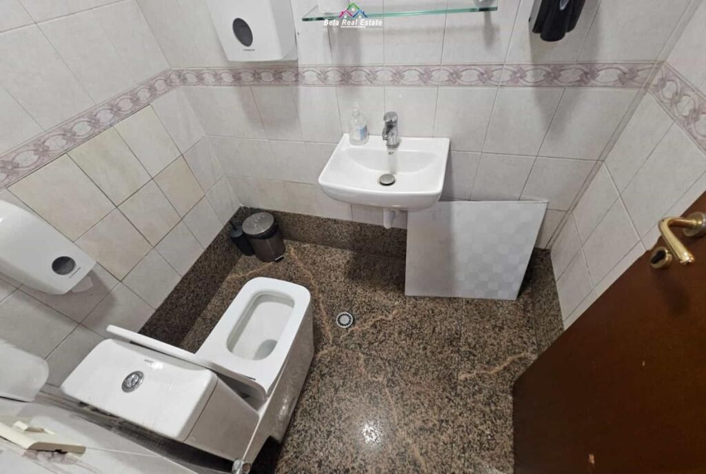 Zyre Me Qera Ne Bllok ( ID BZ2874) Tirane