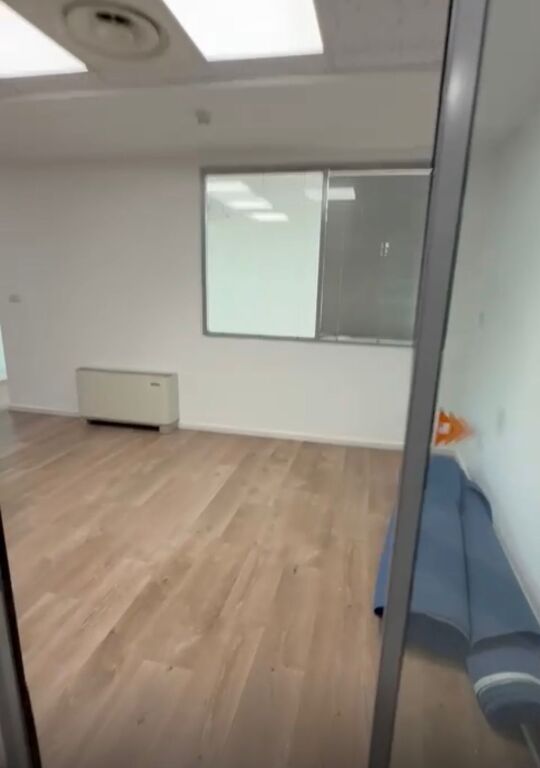 ZYRE PER QERA GALERIA ETC