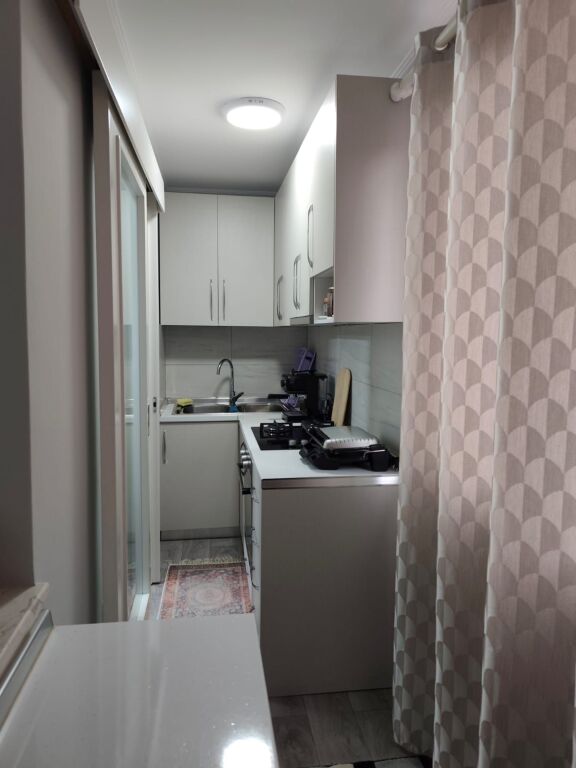 Tirane, affittasi appartamento 1+1