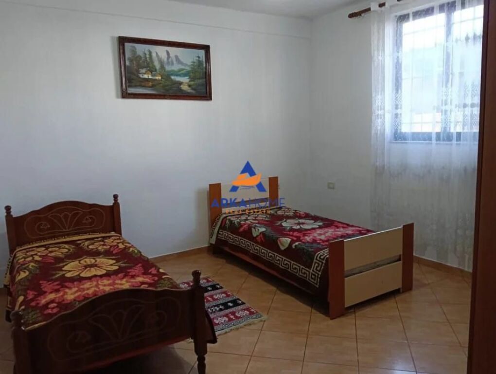 AFFITTASI CASA 1+1+ANNESSO +BALCONE+CORTILE " VICINO ALLA FABBRICA DI FARINA, ASTIR" 350 EURO