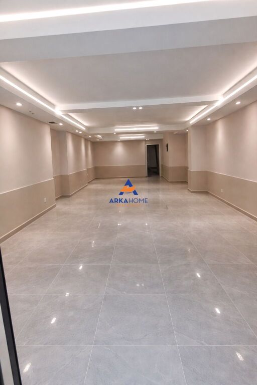 LOCALE COMMERCIALE IN VENDITA 100M2 "DURRES" 185000 EURO