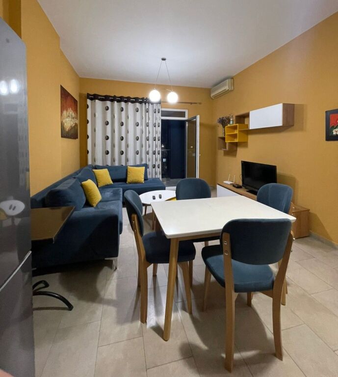 🏡 Jepet me Qira Apartament 1+1 – pranë Square 21