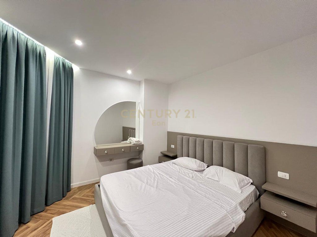 Shitet Apartament 1+1, prane Grand Blue Fafa, Golem
