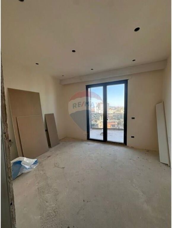 Apartament 2+1+2 për shitje – Don Bosko, Rruga Egnatia (pranë Vizion +)