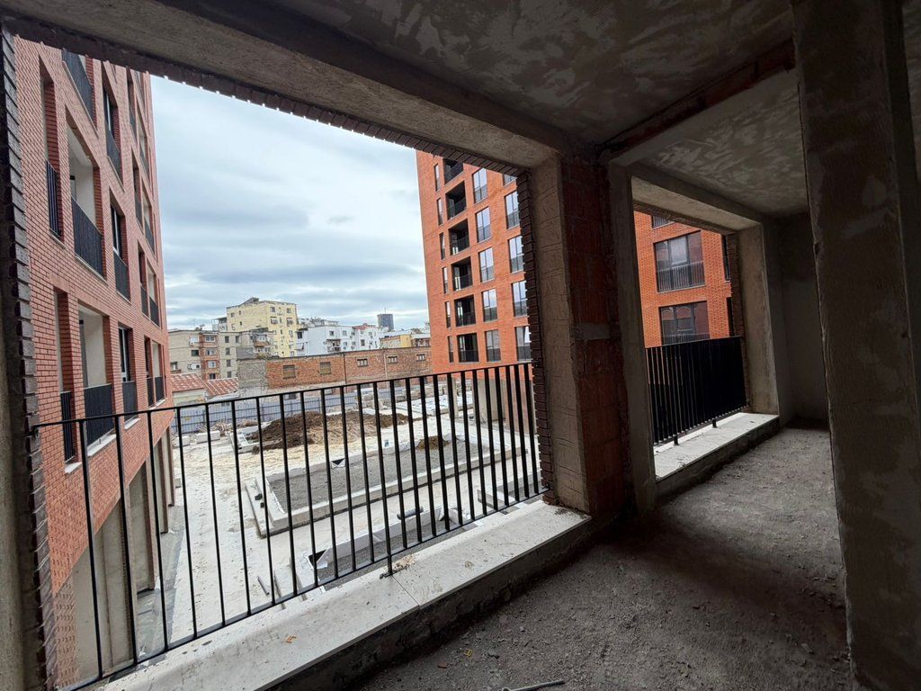SHITET APARTAMENT 2+1 – Rruga Siri Kodra, Tiranë
