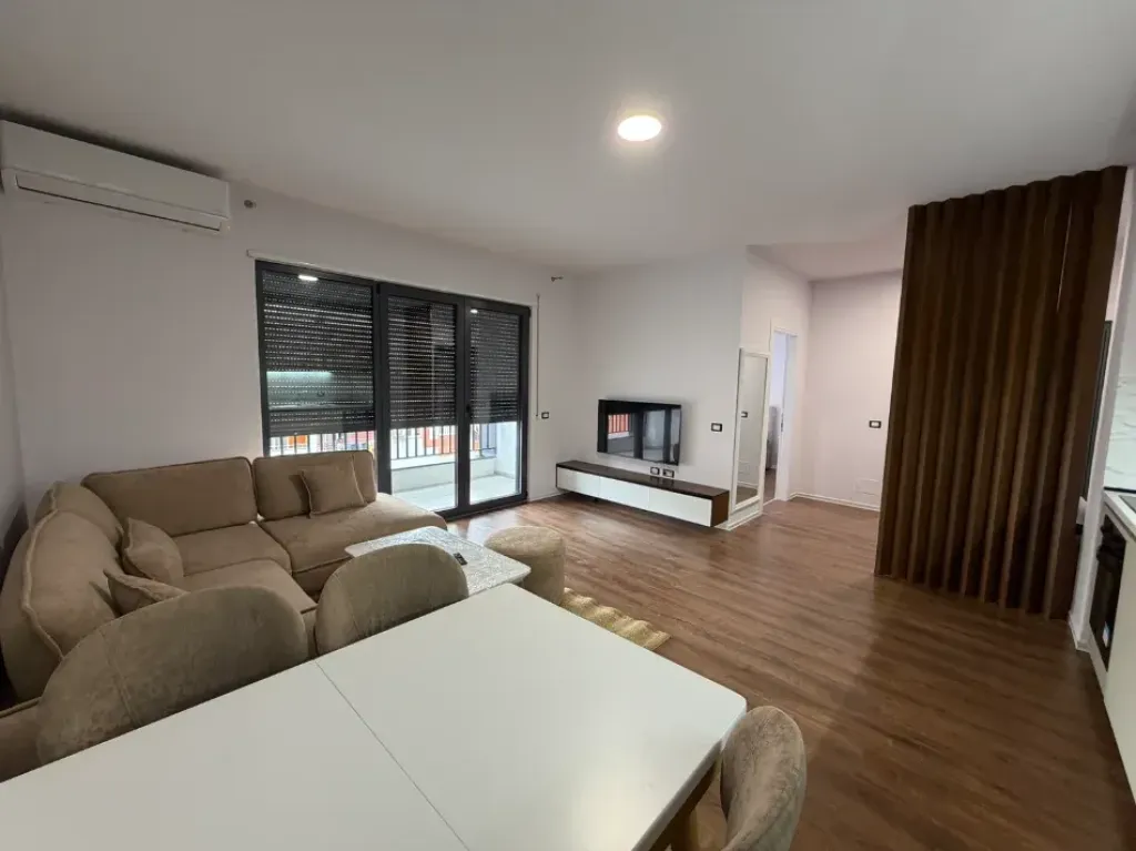 Jepet super apartament 1+1 me qera tek Bulevardi Ri