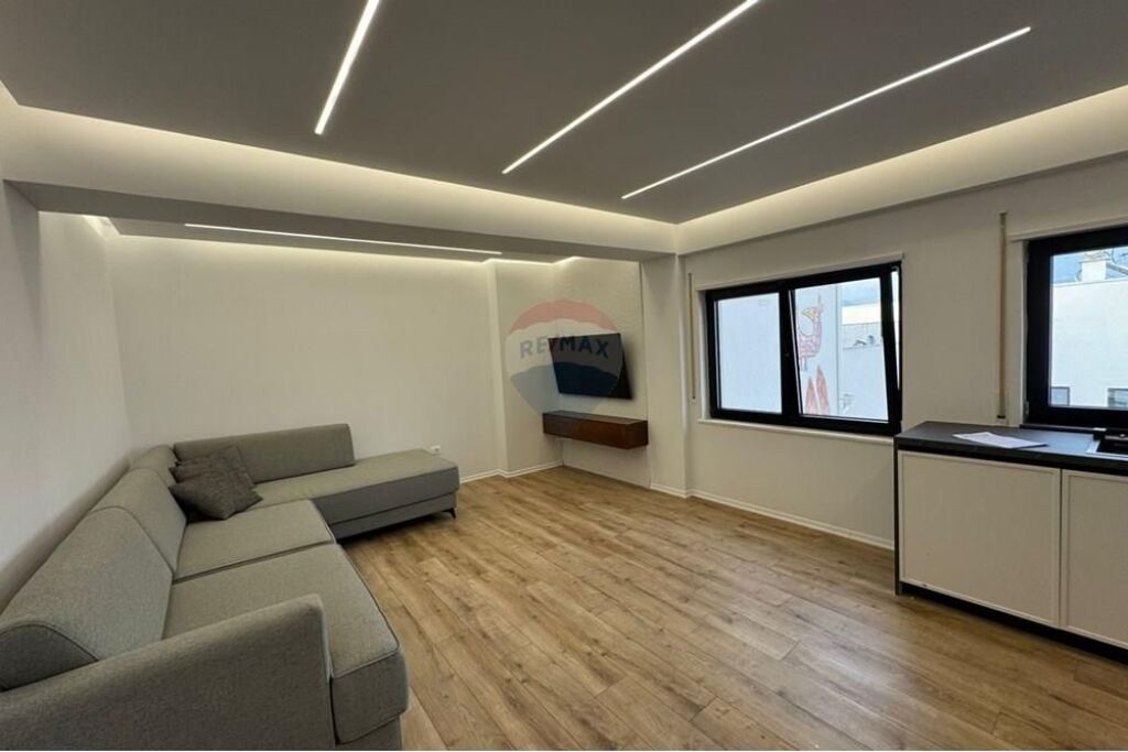 Apartament - Për Shitje - Kodra e Diellit 1, Tiranë