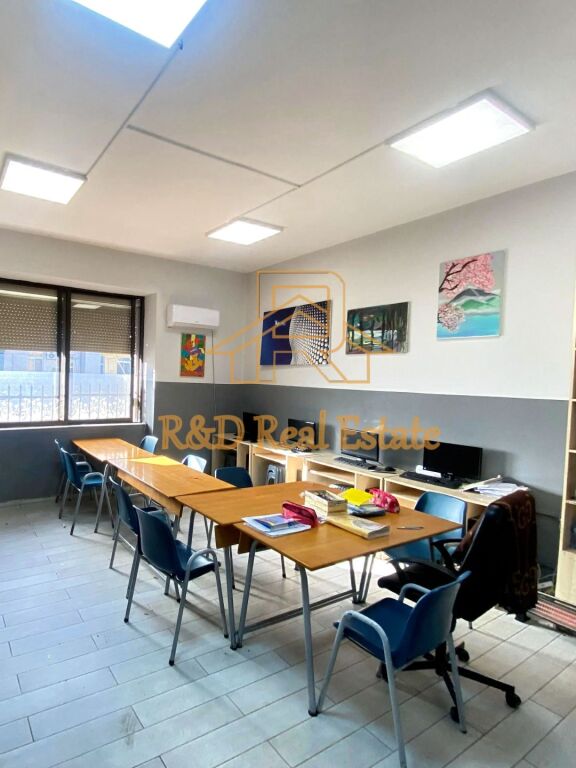 🏢 LOCALE IN AFFITTO – Vicino a Blloku, Via Sami Frashëri