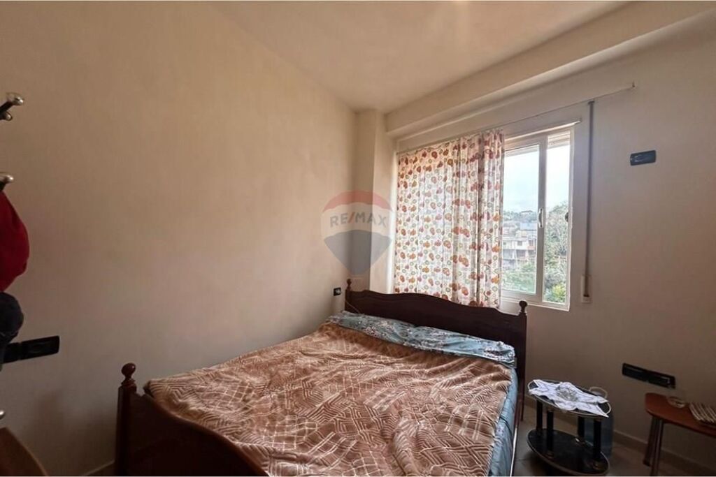 🏡 Apartament 1+1 për Shitje – Xhamia, Vlorë