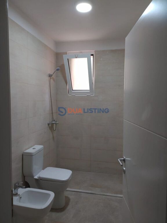 Jepet me qira ambient zyre, pranë TVSH