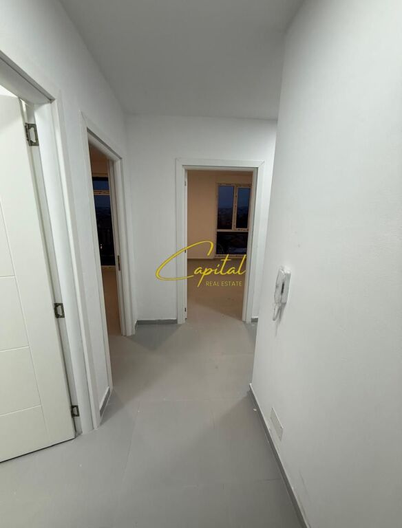ZYRE ME QIRA 110 M2 RRUGA E DIBRES 40.000 LEKE
