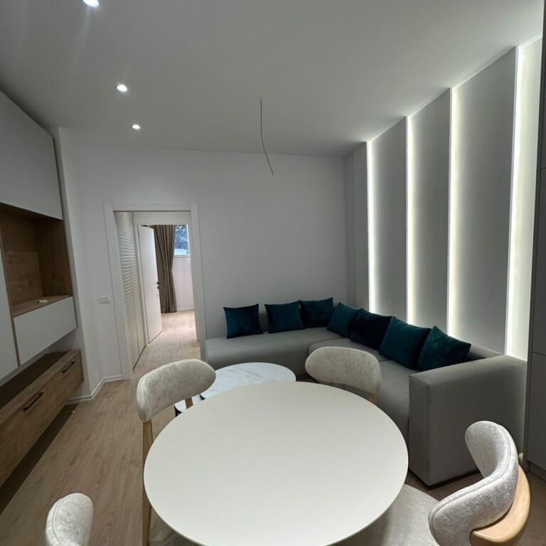 🏡 Jepet me Qira Apartament 1+1 – Bulevardi Zogu I, Qendër ✨