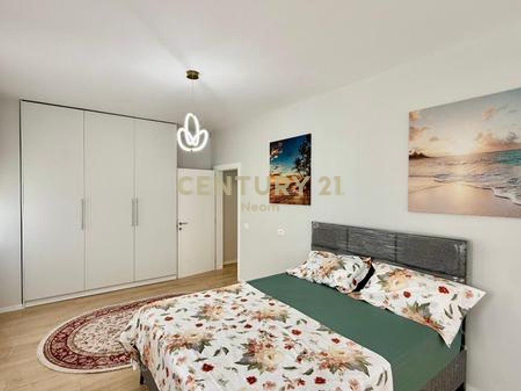 QIRA, APARTAMENT 2+1, RRUGA ELBASANIT, FAKULTETI EKONOMISE!! 900 € /Muaj Sip. Totale  100m2