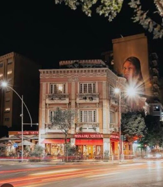 Shitet apartament 2+1, vetem 5 min larg Sheshit Skenderbe, zona pas 15-Kateshit