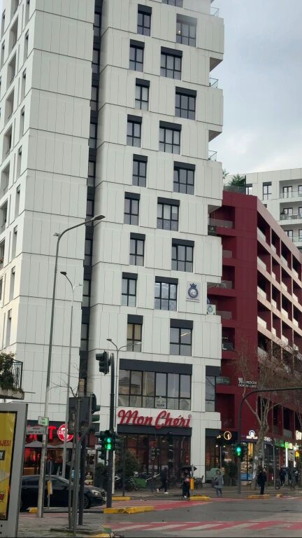 Jepet me qera apartament 1+1 Per zyre