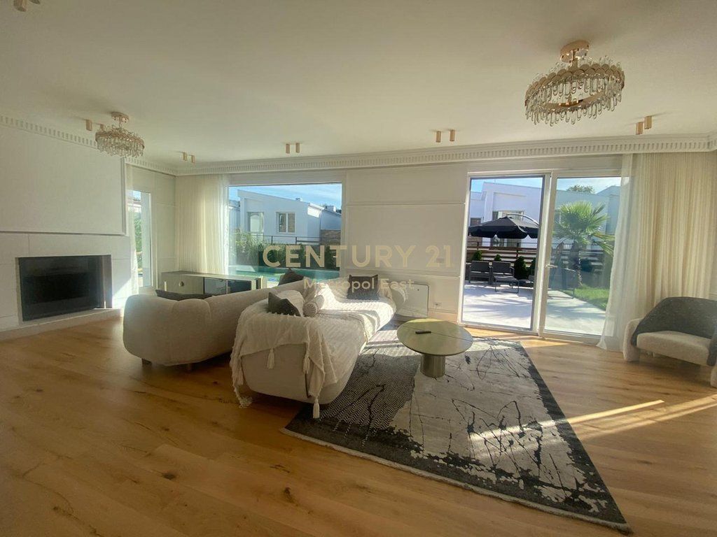 Luxurious villa for rent near Teg