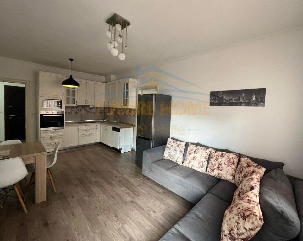 Shitet ,Apartament 2+1,Unaza E Re, Tirane.