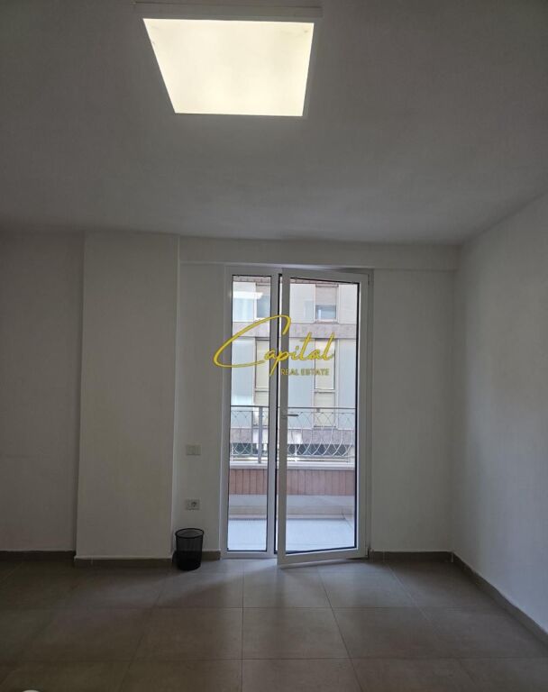 OFFICE FOR RENT 74 M2 AIR ALBANIA STADIUM 1,250 EURO