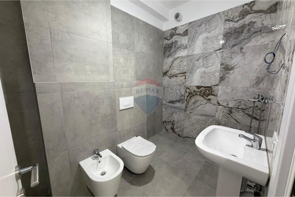 Appartamento 2+1+2 in affitto a Univer City