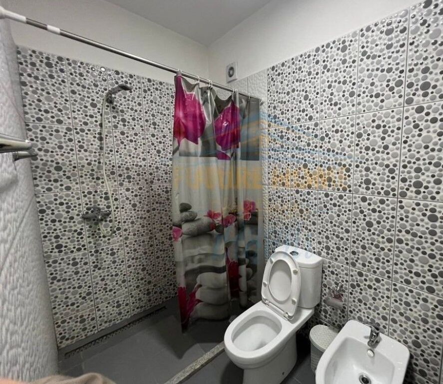 Shitet ,Apartament 2+1,Unaza E Re, Tirane.