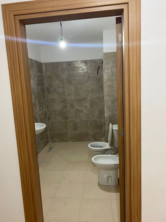 Apartament 1+1 per shitje 5 Maji !
