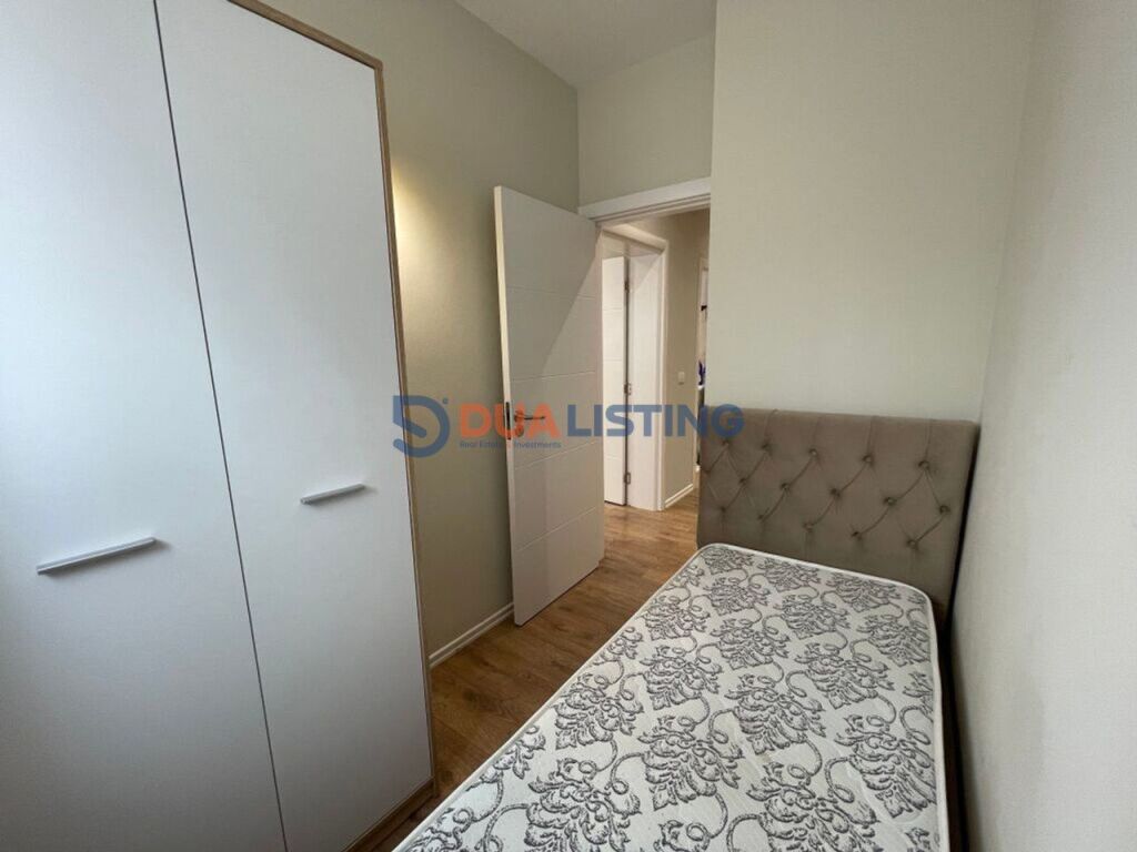 We rent a 2+1 apartment in the Brryli area.