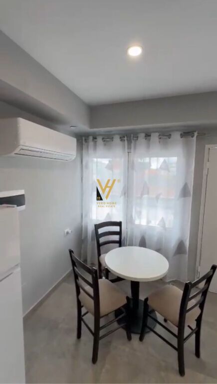 MONOLOCALE IN AFFITTO IN VIA BURGU 40.000 LEKE