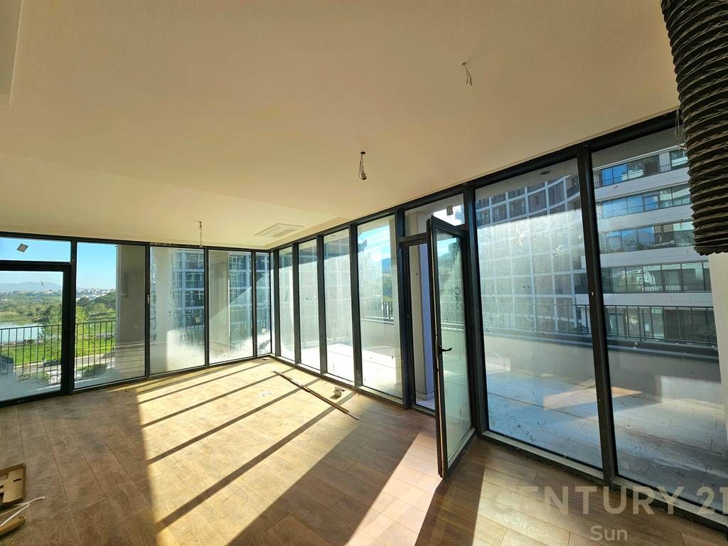 UFFICIO IN AFFITTO A LAKE VIEW RESIDENCES