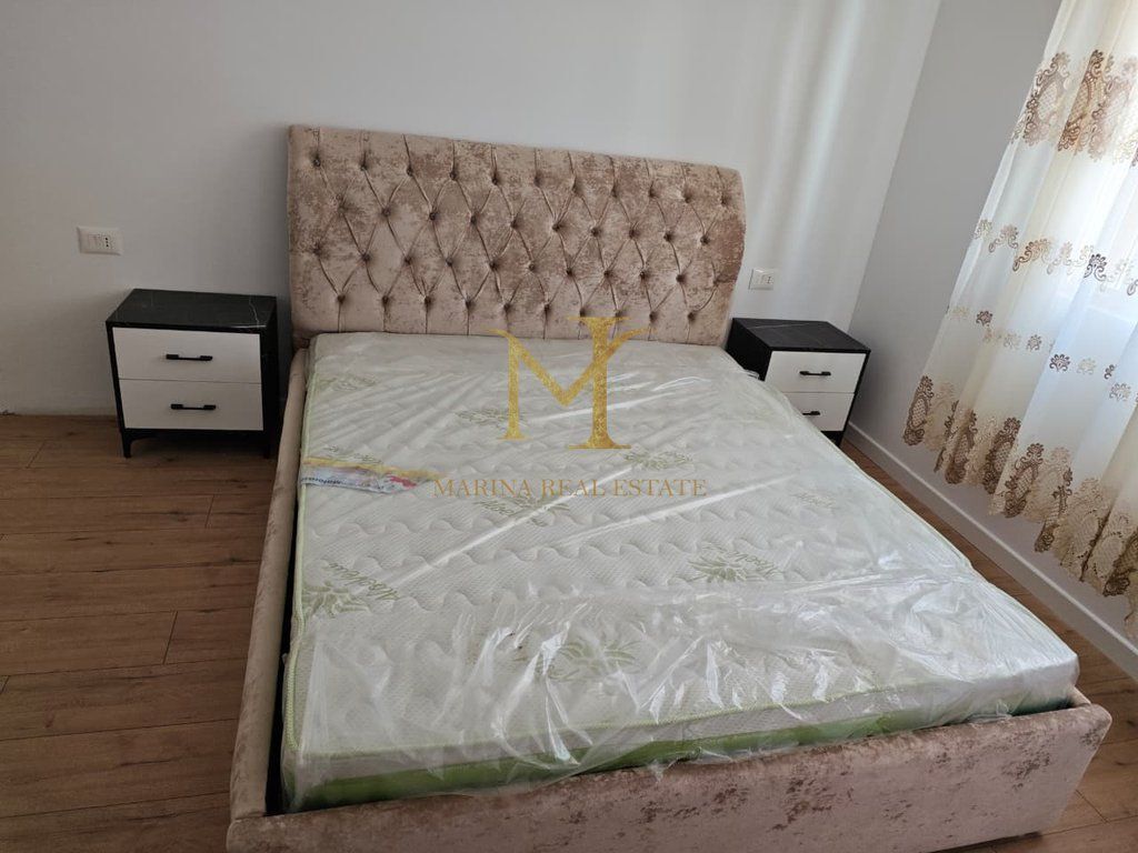 Appartamento 2+1 in affitto, 75 m², 2° piano, in un edificio esistente, in una delle zone più preferite di Durrës, vicino allo Stadio Niko Dovana !