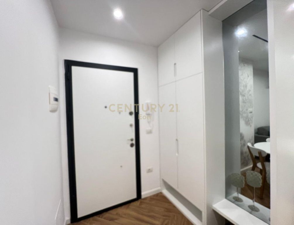 Shitet Apartament 1+1, prane Grand Blue Fafa, Golem