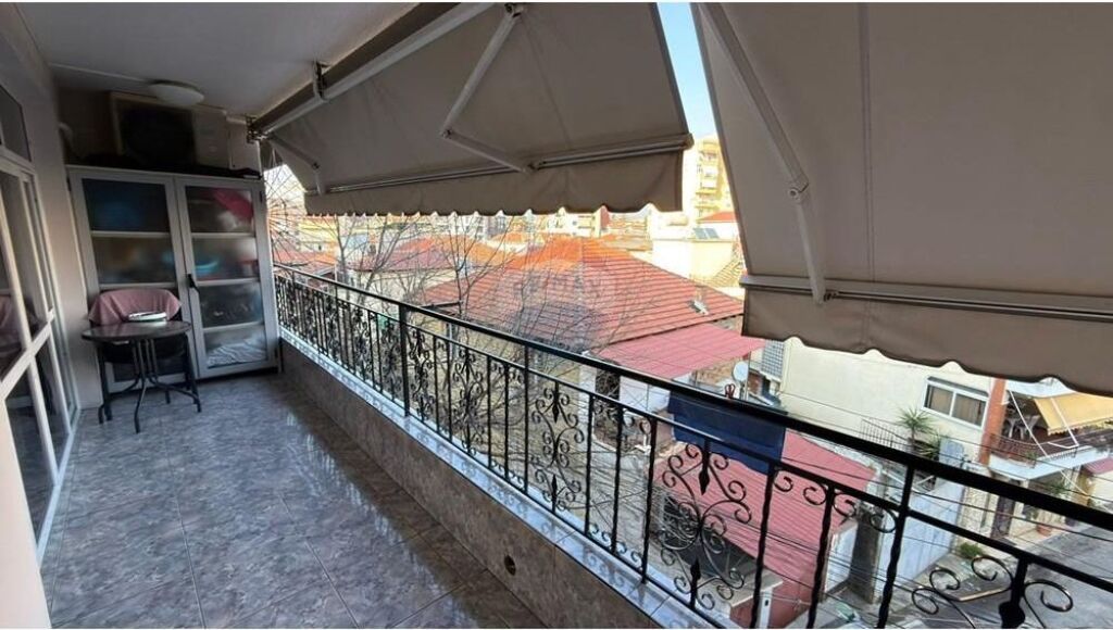 SHITET APARTAMENT 3+1 – RRUGA E KAVAJËS