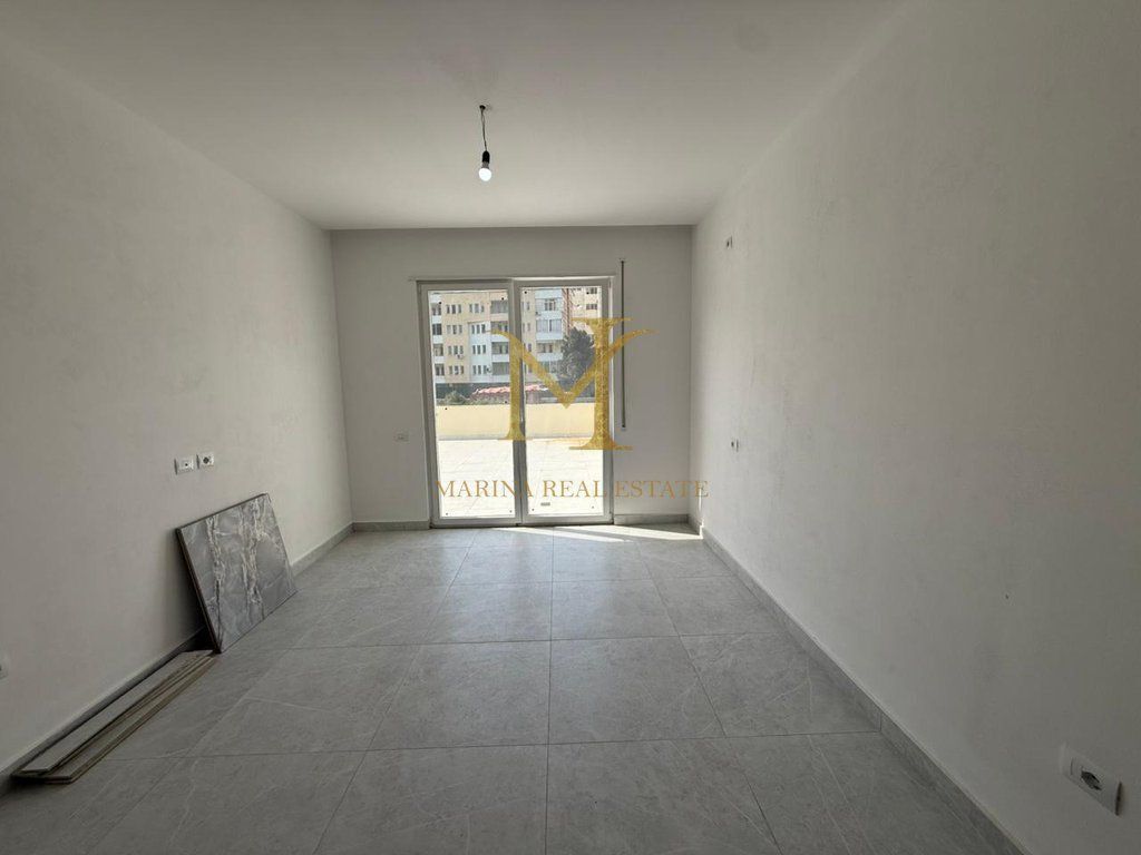 Vendesi Appartamento 2+1+ 90 m2 Veranda – Scoglio di Kavaja, Durazzo