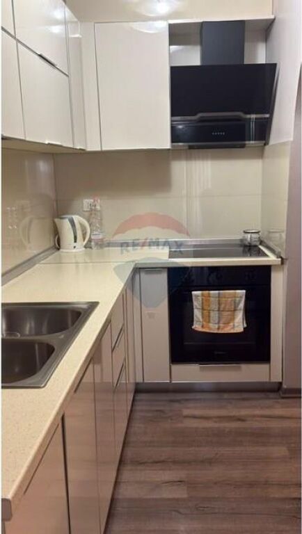SHITET APARTAMENT 3+1 – RRUGA E KAVAJËS